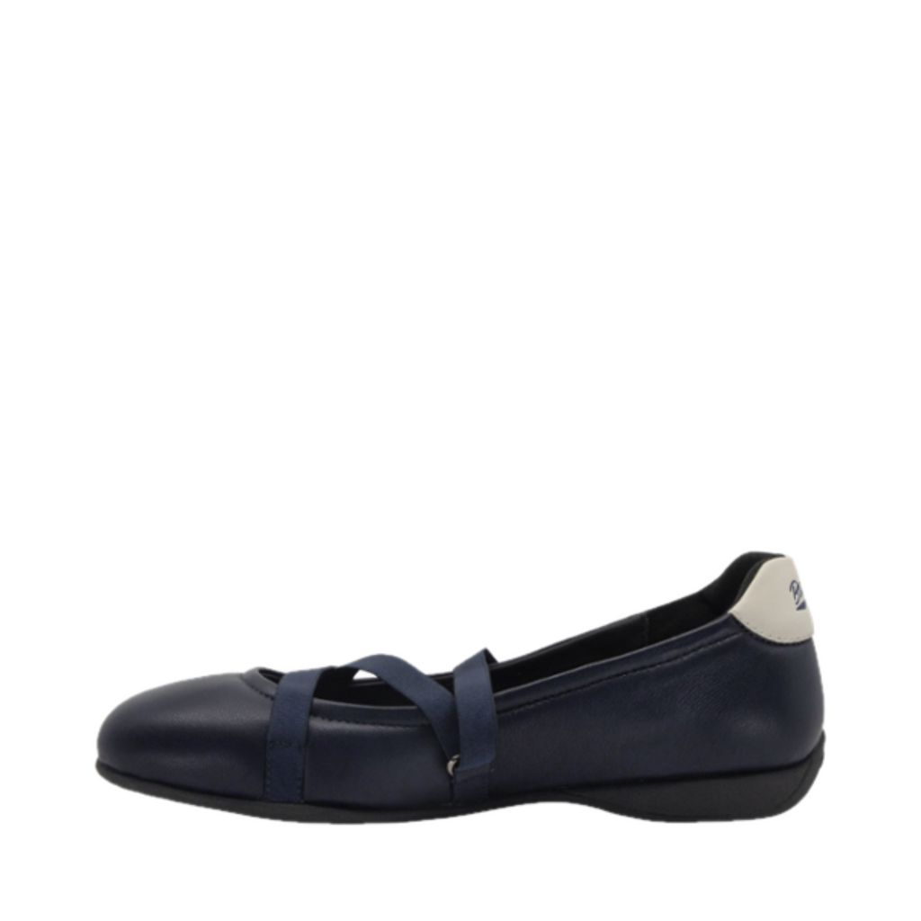 BACK 70 SUKI CRISSCROSS SNEAKERINA WOMEN